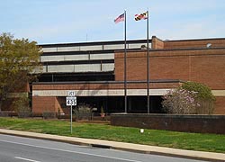 [photo, Edward C. Papenfuse State Archives Building, 350 Rowe Blvd., Annapolis, Maryland]