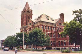 [photo, Allegany County Courthouse, 30 Washington St., Cumberland, Maryland]