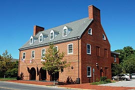 [photo, Town Office, 118 North Cross St., Chestertown, Maryland]