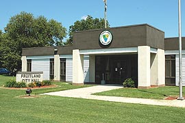 [photo, City Hall, 401 East Main St., Fruitland, Maryland]