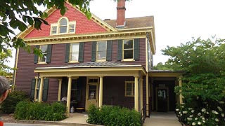 [photo, Town Hall (Town House), 7547 Main St., Sykesville, Maryland]